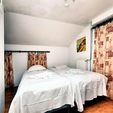 Characterful Villa - Fantastic Place, Cleaning Included Сasa de vacaciones *